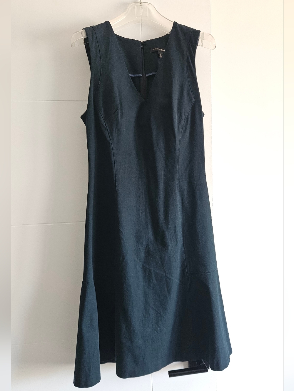 ✨️💲⬇️ Banana Republic 6 Sheath Flare Bottom Dress Cotton Stretch V Neck Unlined